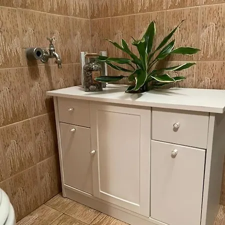 Apartma Book House Orehova vas